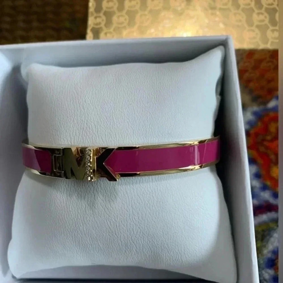Michael Kors Haute Rose Gold Hot Pink Enamel
Bangle Bracelet MKJ7705710 + MK BOX - Picture 1 of 9